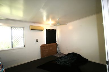 Property 7 Beach Rd, SARINA QLD 4737 IMAGE 0