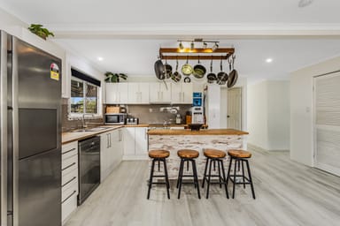 Property 8 Finch Court, DECEPTION BAY QLD 4508 IMAGE 0