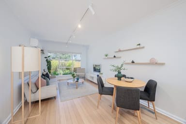 Property 17, 4 Parkside Street, Elsternwick VIC 3185 IMAGE 0