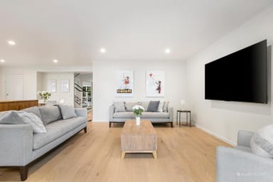 Property 17 Maroong Drive, Research VIC 3095 IMAGE 0