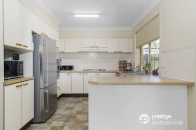 Property 20 Jimbour Court, WATTLE GROVE NSW 2173 IMAGE 0