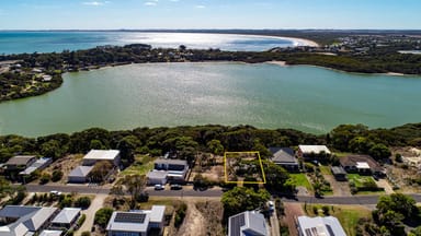 Property 22 Woolundry Road, Robe SA 5276 IMAGE 0