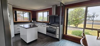 Property 27 Seabreeze Avenue, Sulphur Creek TAS 7316 IMAGE 0