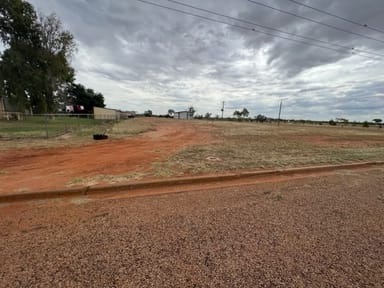 Property 2 Miles Street, JUNDAH QLD 4736 IMAGE 0