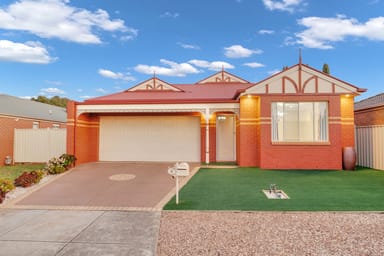 Property 5 Hinchinbrook Close, Caroline Springs VIC 3023 IMAGE 0
