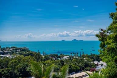 Property 28 Stonehaven Court, Airlie Beach QLD 4802 IMAGE 0
