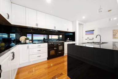 Property 28 Catamaran Drive, Werribee South VIC 3030 IMAGE 0