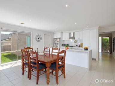 Property 82 Cook Street, Drouin VIC 3818 IMAGE 0