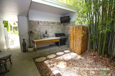 Property 27 - 29 Alexander Street, Macleay Island QLD 4184 IMAGE 0