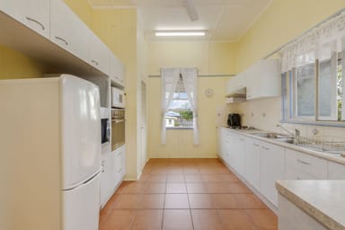 Property 39 Maryborough Street, WALKERVALE QLD 4670 IMAGE 0