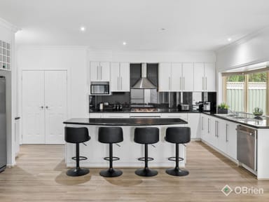 Property 32 Riversdale Drive, Werribee VIC 3030 IMAGE 0