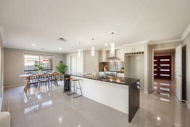 Property 14 Harvard Place, THURGOONA NSW 2640 IMAGE 0