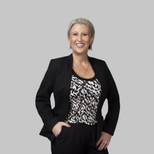 Property Agent Lisa Yates