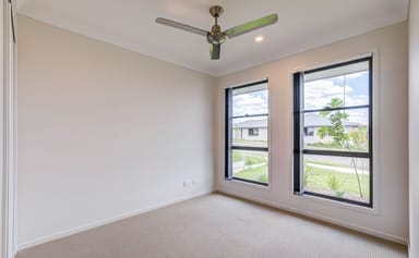 Property 17 Heath Terrace, Park Ridge QLD 4125 IMAGE 0