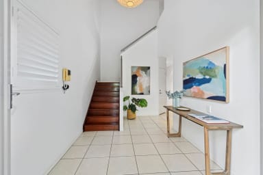 Property 45 Stella Street, HOLLAND PARK QLD 4121 IMAGE 0