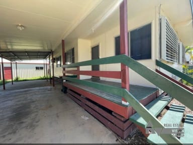 Property 7 Bredhauer St, Blackwater QLD 4717 IMAGE 0