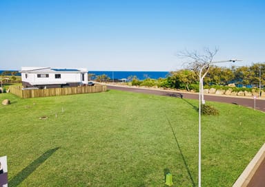 Property 39 Headlands Esplanade, INNES PARK QLD 4670 IMAGE 0