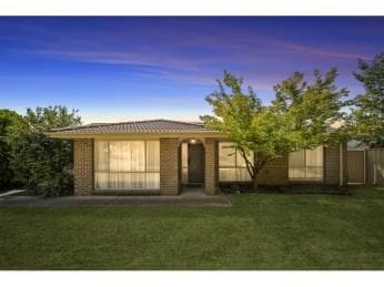 Property 10 Candelo Place, Isabella Plains ACT 2905 IMAGE 0