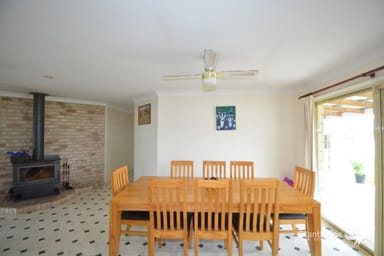 Property 25 Treverton Street, WALLANGARRA QLD 4383 IMAGE 0