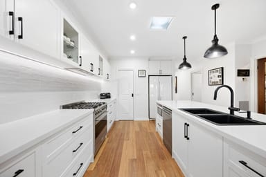 Property 5 Whitechapel Way, Sunbury VIC 3429 IMAGE 0