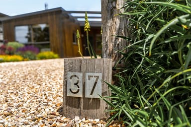 Property 37 Victoria Street, Trentham VIC 3458 IMAGE 0