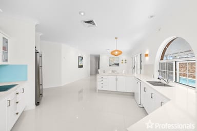 Property 21 Montevideo Drive, CLEAR ISLAND WATERS QLD 4226 IMAGE 0