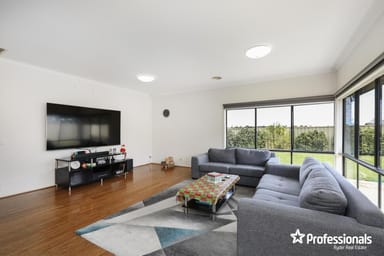 Property 10 Carlyon Close, Melton West VIC 3337 IMAGE 0