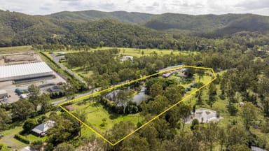 Property LUSCOMBE QLD 4207 IMAGE 0