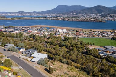 Property 32 Grevillea Avenue, Old Beach TAS 7017 IMAGE 0