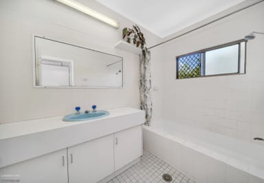 Property 11 Beth Close, WOREE QLD 4868 IMAGE 0