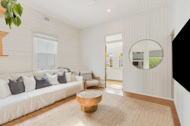 Property 23 Dutton Street, COOLANGATTA QLD 4225 IMAGE 0