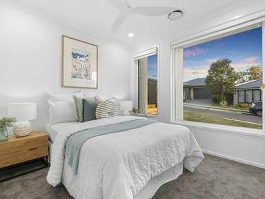 Property 8 Viewpoint Street, Pallara QLD 4110 IMAGE 0