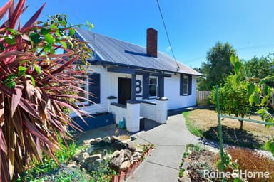 Property 8 Loatta Road, LINDISFARNE TAS 7015 IMAGE 0