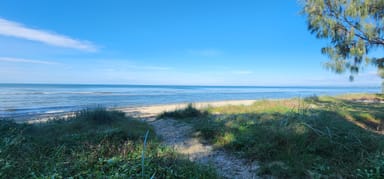 Property 86 Bayside Drive, Beachmere QLD 4510 IMAGE 0