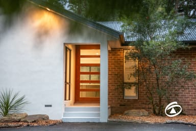 Property 1 Suffolk Avenue, Cockatoo VIC 3781 IMAGE 0