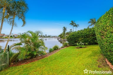 Property 21 Montevideo Drive, CLEAR ISLAND WATERS QLD 4226 IMAGE 0