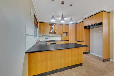 Property 5 Hinchinbrook Close, Caroline Springs VIC 3023 IMAGE 0