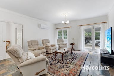 Property 5 Garrawin Court, Clear Mountain QLD 4500 IMAGE 0