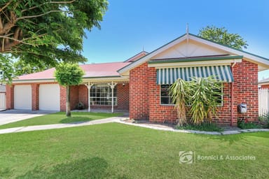 Property 10 Falcon Circuit, West Wodonga VIC 3690 IMAGE 0