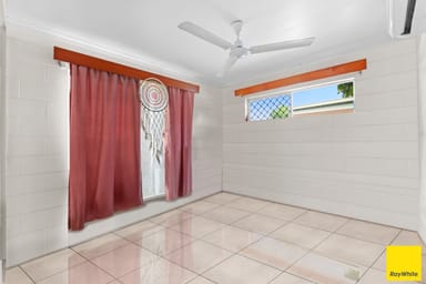 Property 66 Creedy Street, WESTCOURT QLD 4870 IMAGE 0