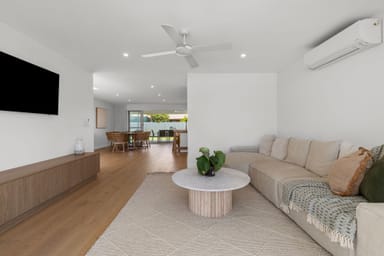 Property 9 Auk Avenue, Burleigh Waters QLD 4220 IMAGE 0