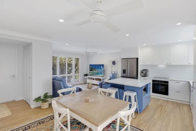 Property 2/82 Ocean View Drive, Wamberal NSW 2260 IMAGE 0