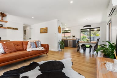 Property 7 Tallara Square, BERWICK VIC 3806 IMAGE 0