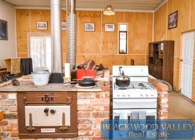 Property 6 Whitham Street, BOYUP BROOK WA 6244 IMAGE 0