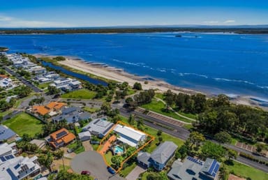 Property 18 Venus Ct, Banksia Beach QLD 4507 IMAGE 0