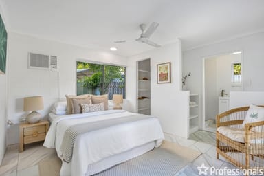 Property 10 Banksia Close, HOLLOWAYS BEACH QLD 4878 IMAGE 0