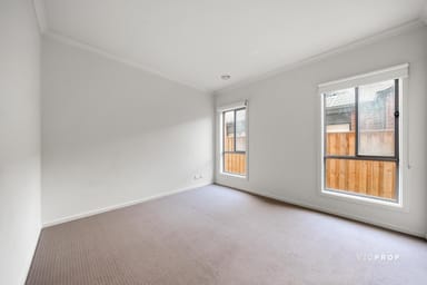 Property 5 Sherford Avenue, Werribee VIC 3030 IMAGE 0