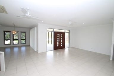 Property 180 J Hickey Avenue, Clinton QLD 4680 IMAGE 0