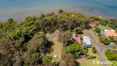 Property 8 Edgewater Pl, Lamb Island QLD 4184 IMAGE 0