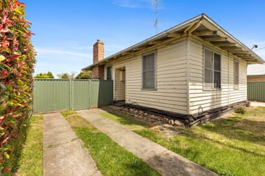 Property 43 Wattle Avenue, Wendouree VIC 3355 IMAGE 0